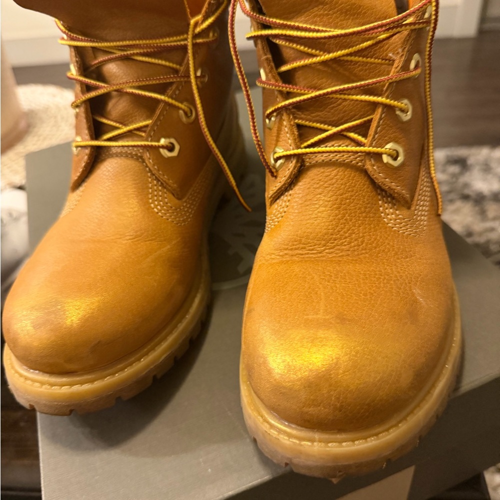 Timberland Women's 8.5 Gold Toe Rugged Tan Boots